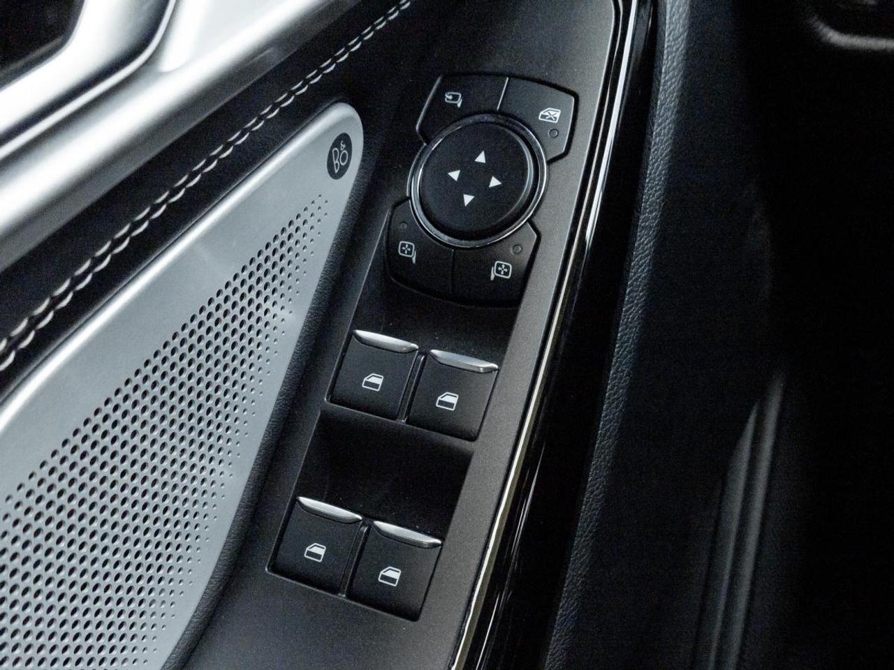 2021 Ford Explorer ST Photo