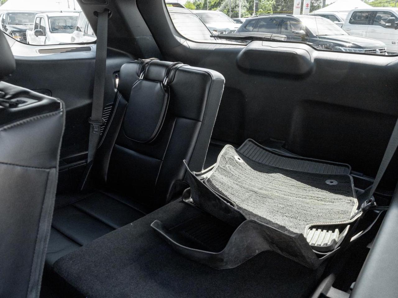 2021 Ford Explorer ST Photo