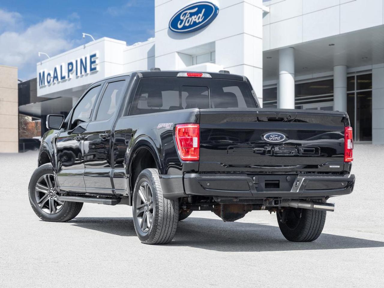 2022 Ford F-150 XLT Photo