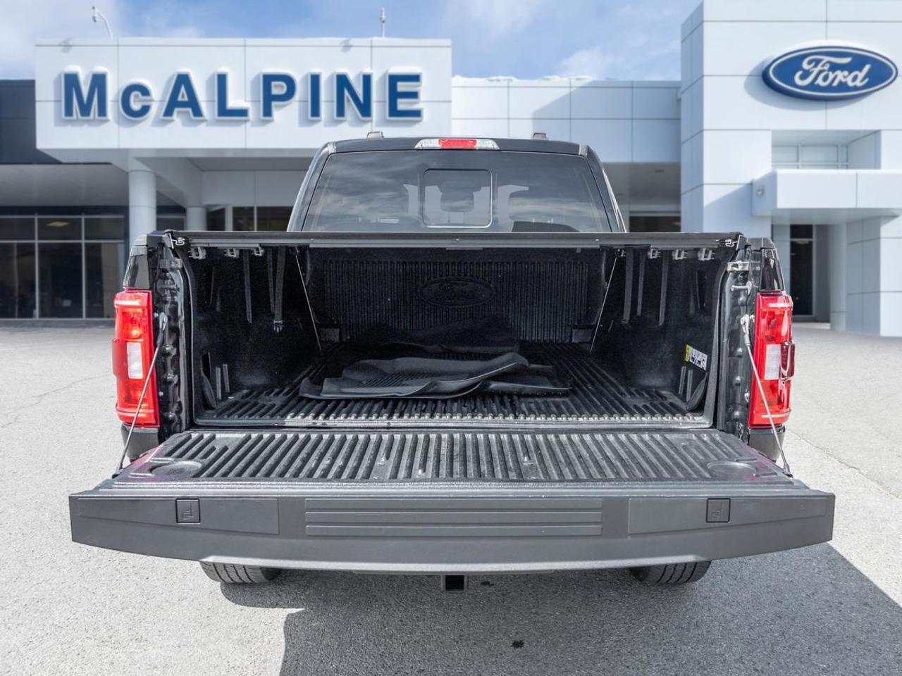 2022 Ford F-150 XLT Photo