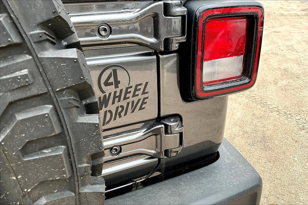 2022 Jeep Wrangler  Photo