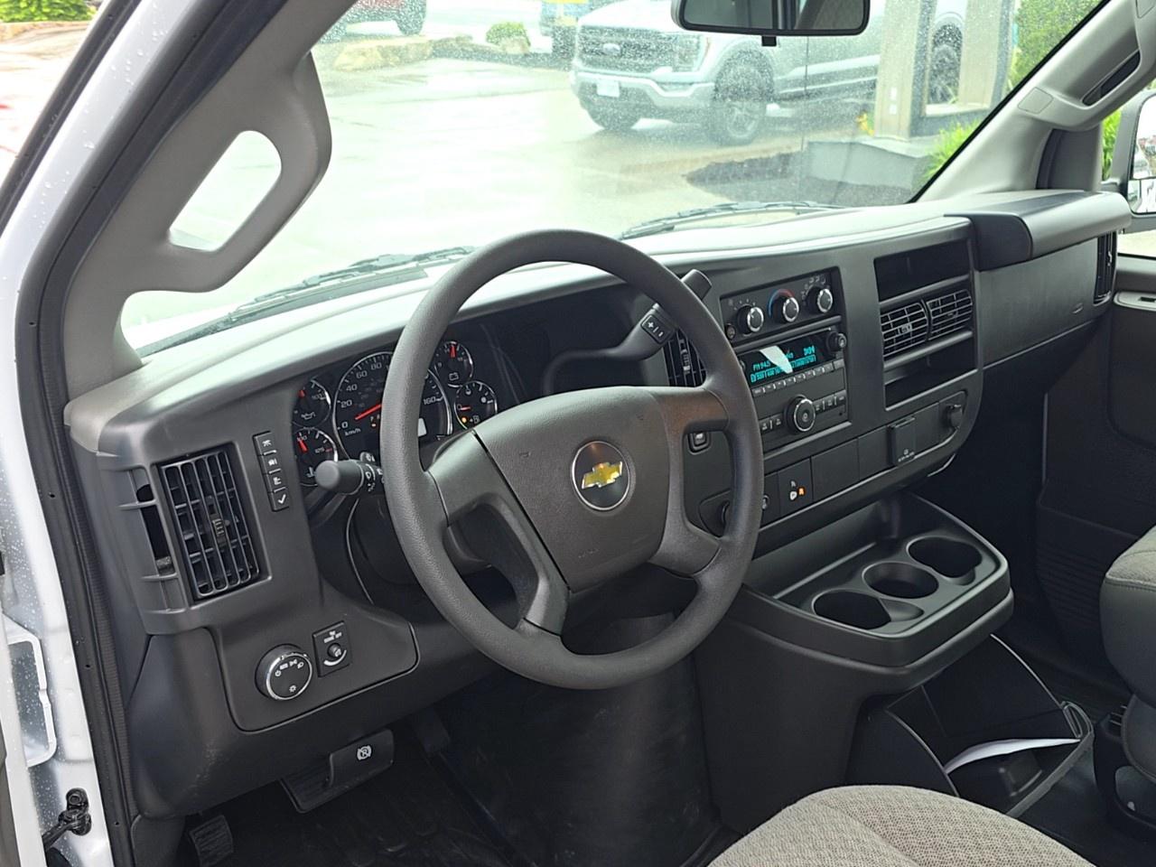 2026 Chevrolet Express Cargo Van 2500 Regular Wheelbase Rear-Wheel Drive Photo