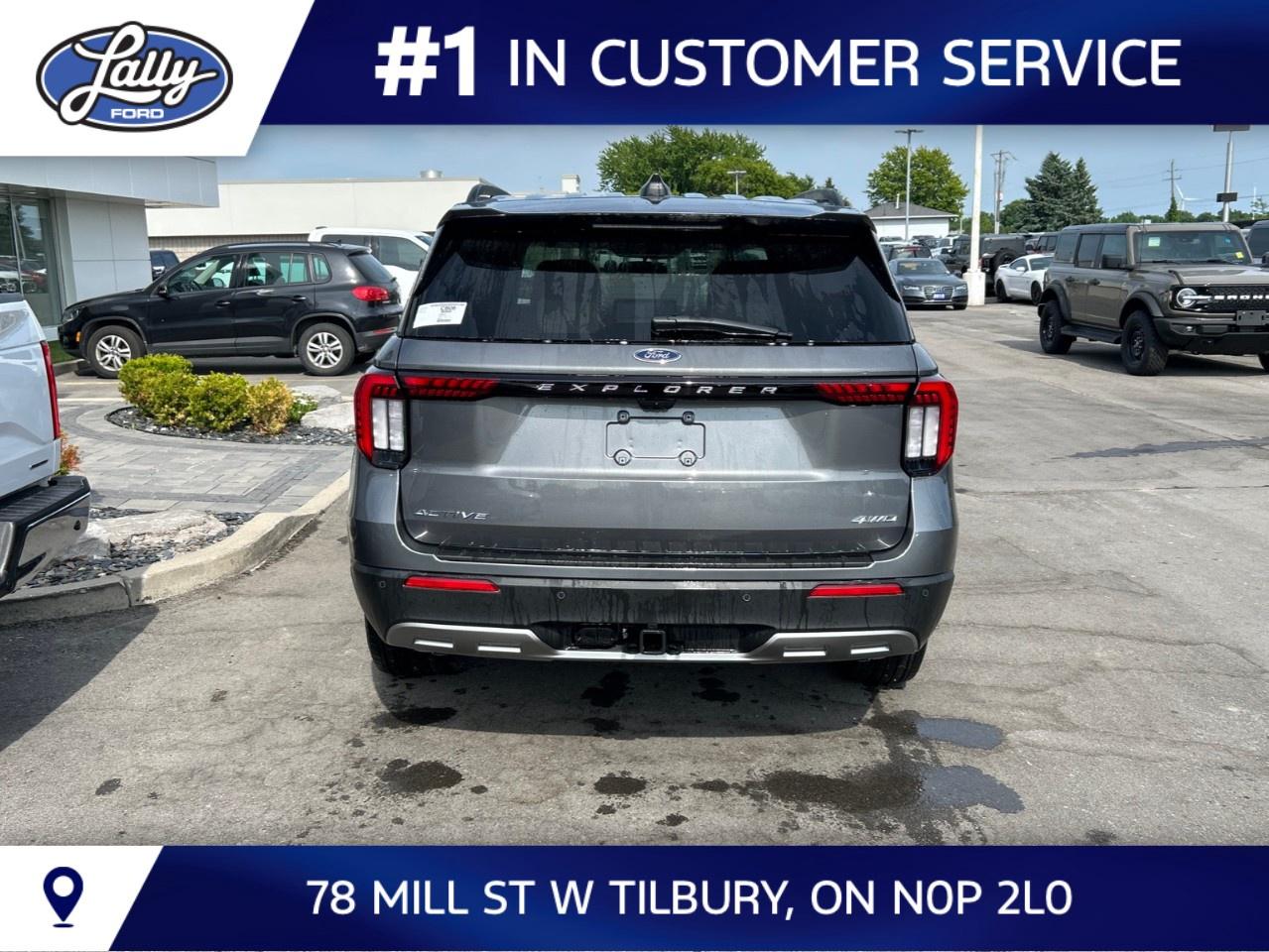 2026 Ford Explorer Active w/200A Pkg 4WD Photo3