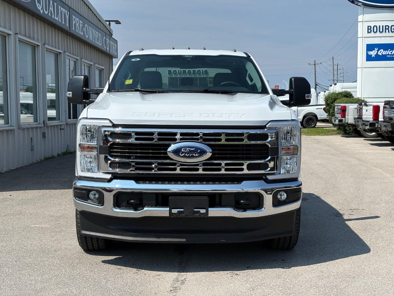 2026 Ford F-350 Super Duty SRW XLT 4WD CREW CAB 6.75' BOX Photo2