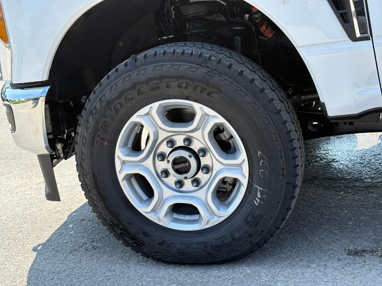2026 Ford F-350 Super Duty SRW XLT 4WD CREW CAB 6.75' BOX Photo