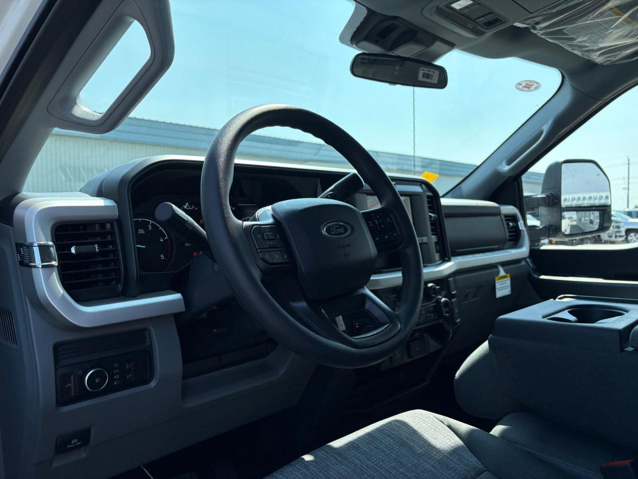 2026 Ford F-350 Super Duty SRW XLT 4WD CREW CAB 6.75' BOX Photo