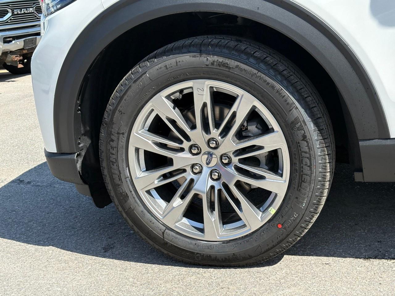 2026 Ford Explorer Active w/200A Pkg 4WD Photo