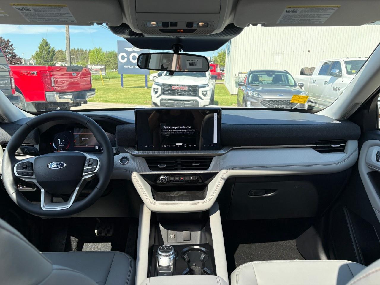2026 Ford Explorer Active w/200A Pkg 4WD Photo