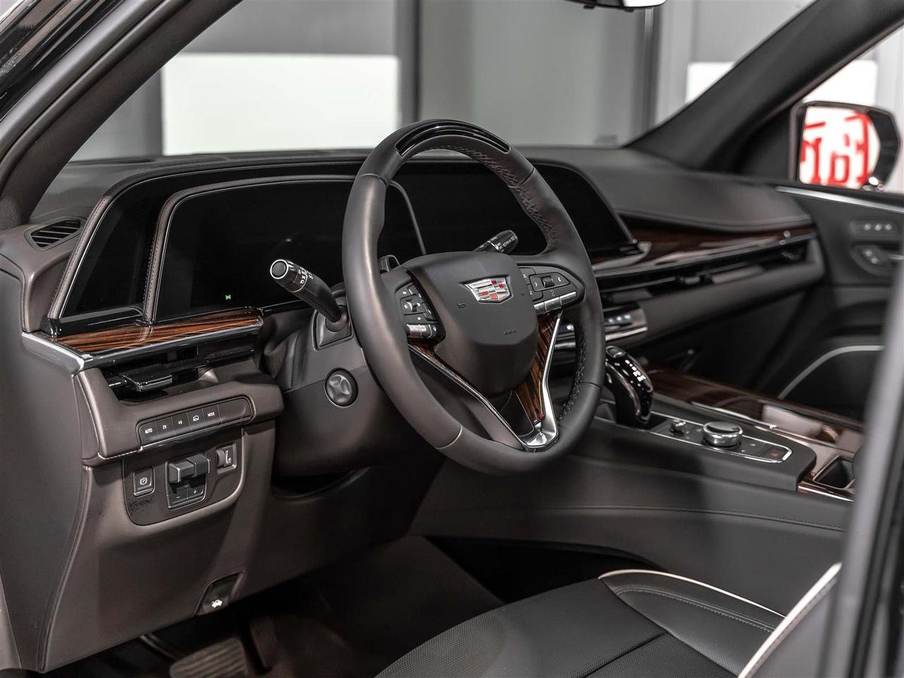 2023 Cadillac Escalade Premium Luxury|Super Cruise|Technology Package|7 Passenger Photo4