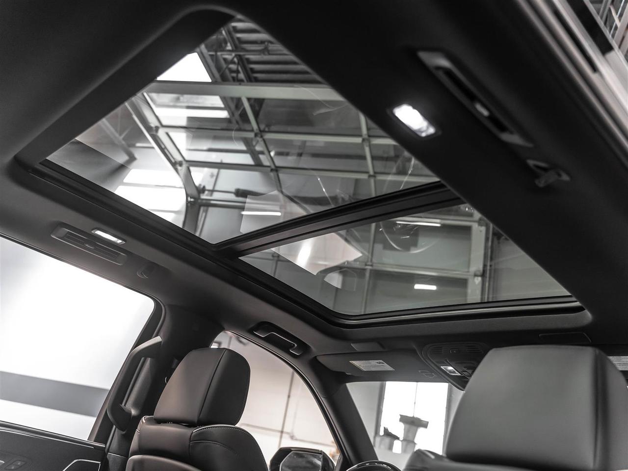 2023 Cadillac Escalade Premium Luxury|Super Cruise|Technology Package|7 Passenger Photo