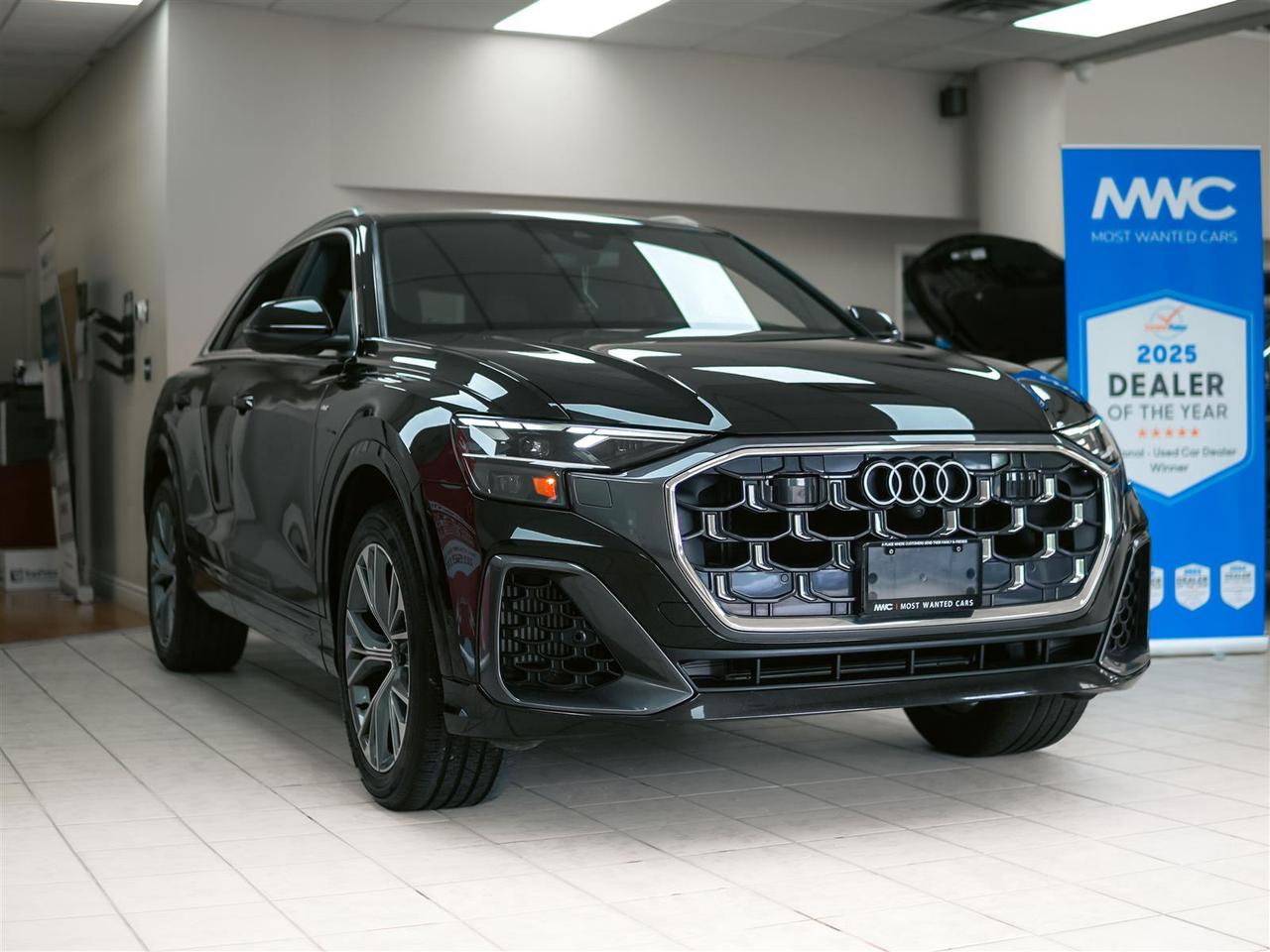2025 Audi Q8 PROGRESSIV | AWD | NO ACCIDENTS | PANO ROOF Photo3