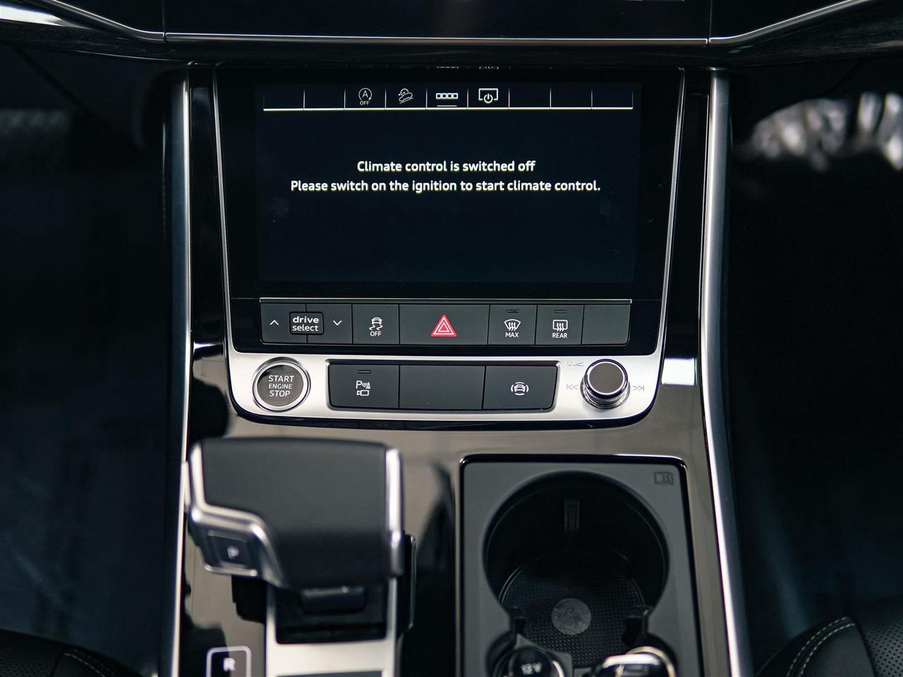 2025 Audi Q8 PROGRESSIV | AWD | NO ACCIDENTS | PANO ROOF Photo