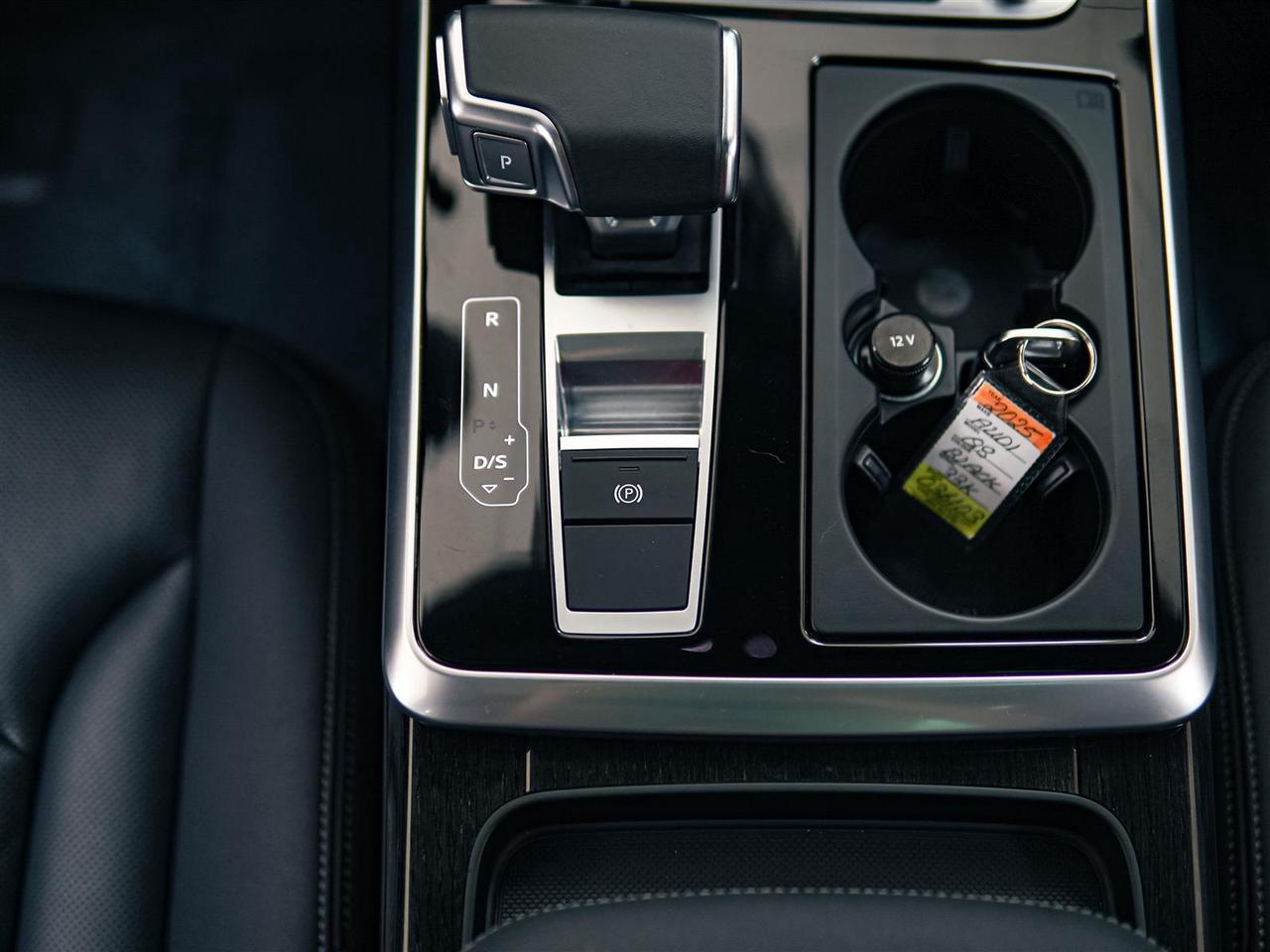 2025 Audi Q8 PROGRESSIV | AWD | NO ACCIDENTS | PANO ROOF Photo