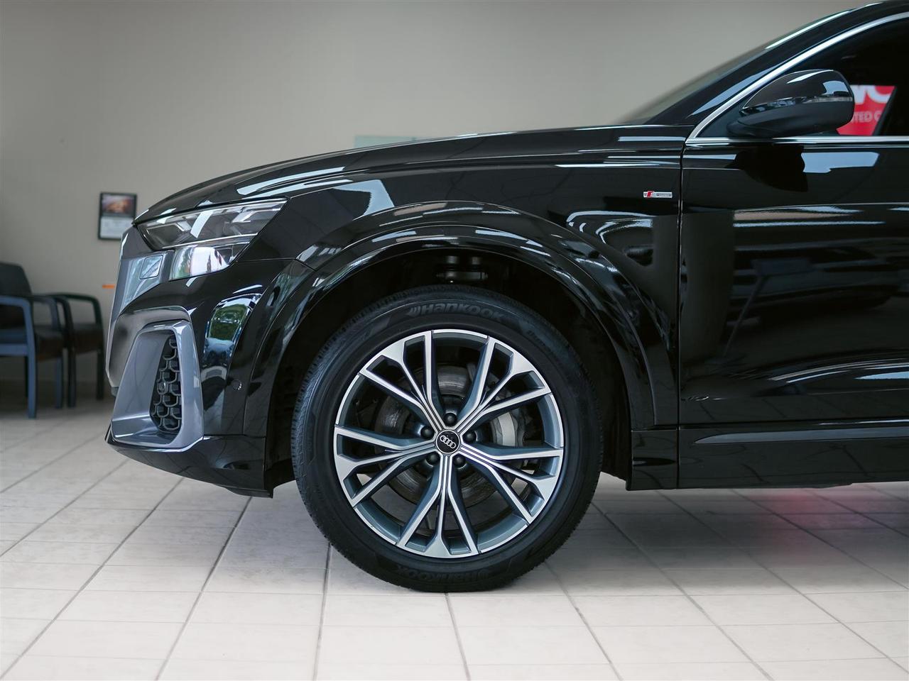 2025 Audi Q8 PROGRESSIV | AWD | NO ACCIDENTS | PANO ROOF Photo