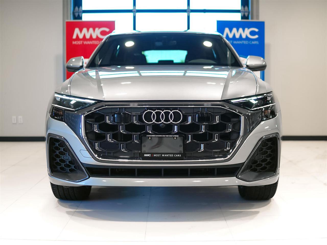 2025 Audi Q8 PROGRESSIV | AWD | NO ACCIDENTS | PANO ROOF Photo2