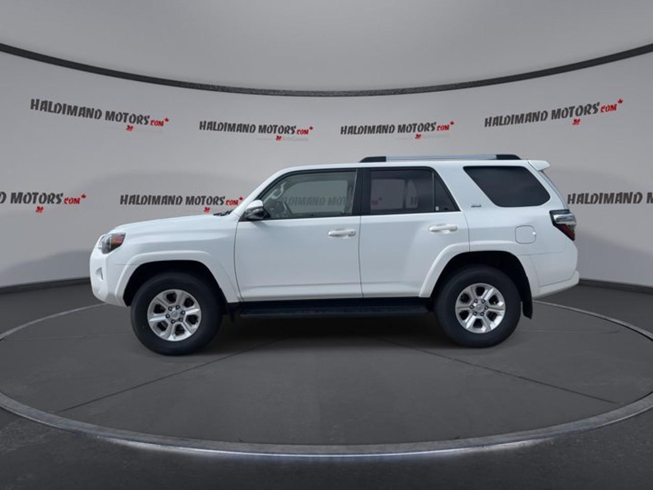 2024 Toyota 4Runner SR5 4WD | No Accidents | Leather Seats | Sunroof Photo