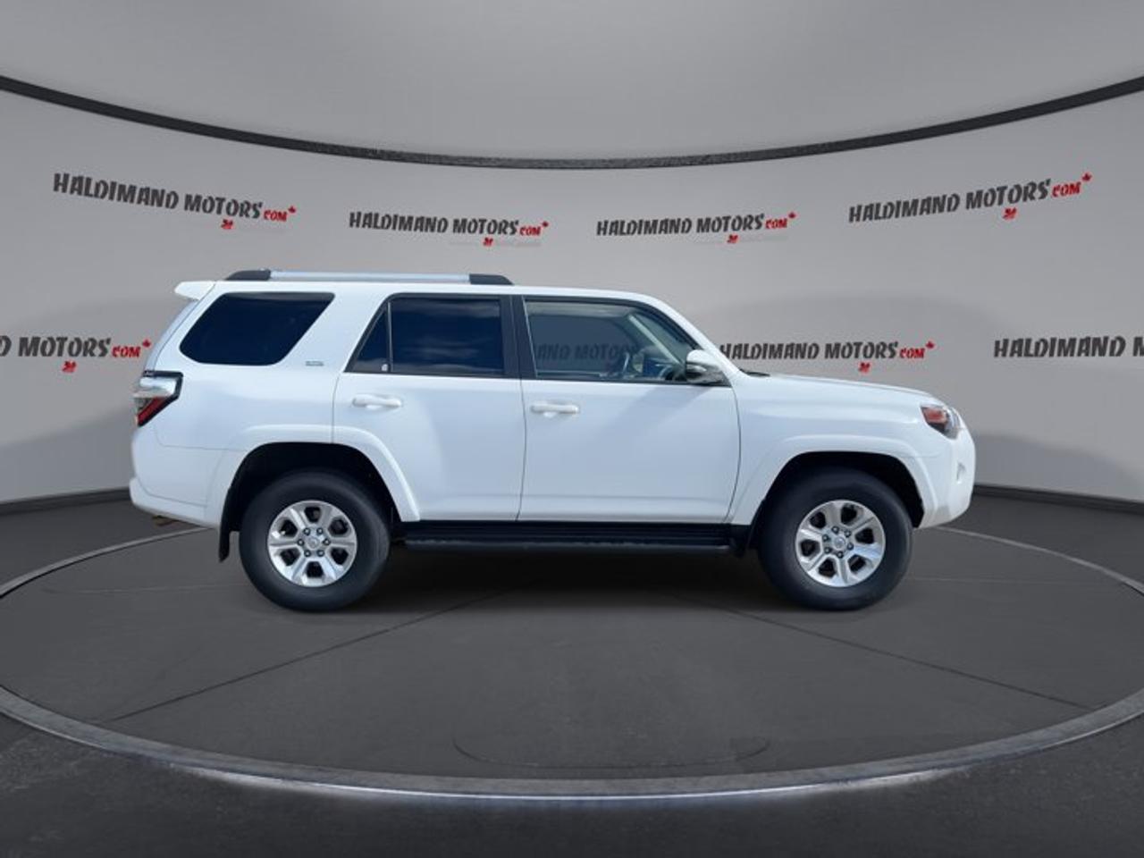 2024 Toyota 4Runner SR5 4WD | No Accidents | Leather Seats | Sunroof Photo