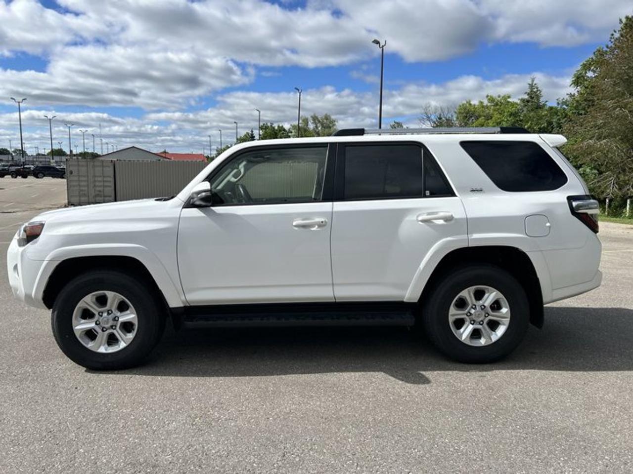 2024 Toyota 4Runner SR5 4WD | No Accidents | Leather Seats | Sunroof Photo