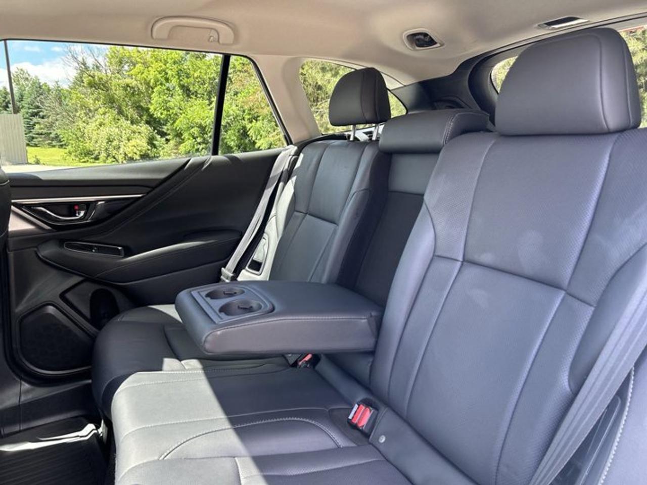 2022 Subaru Outback Limited 4WD | One Owner | No Accidents | Leather Seats Photo