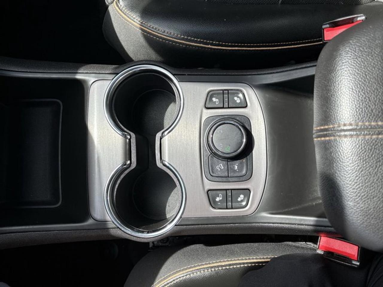2022 GMC Terrain AT4 AWD | No accidents | Panoramic Sunroof | Leather Seats Photo