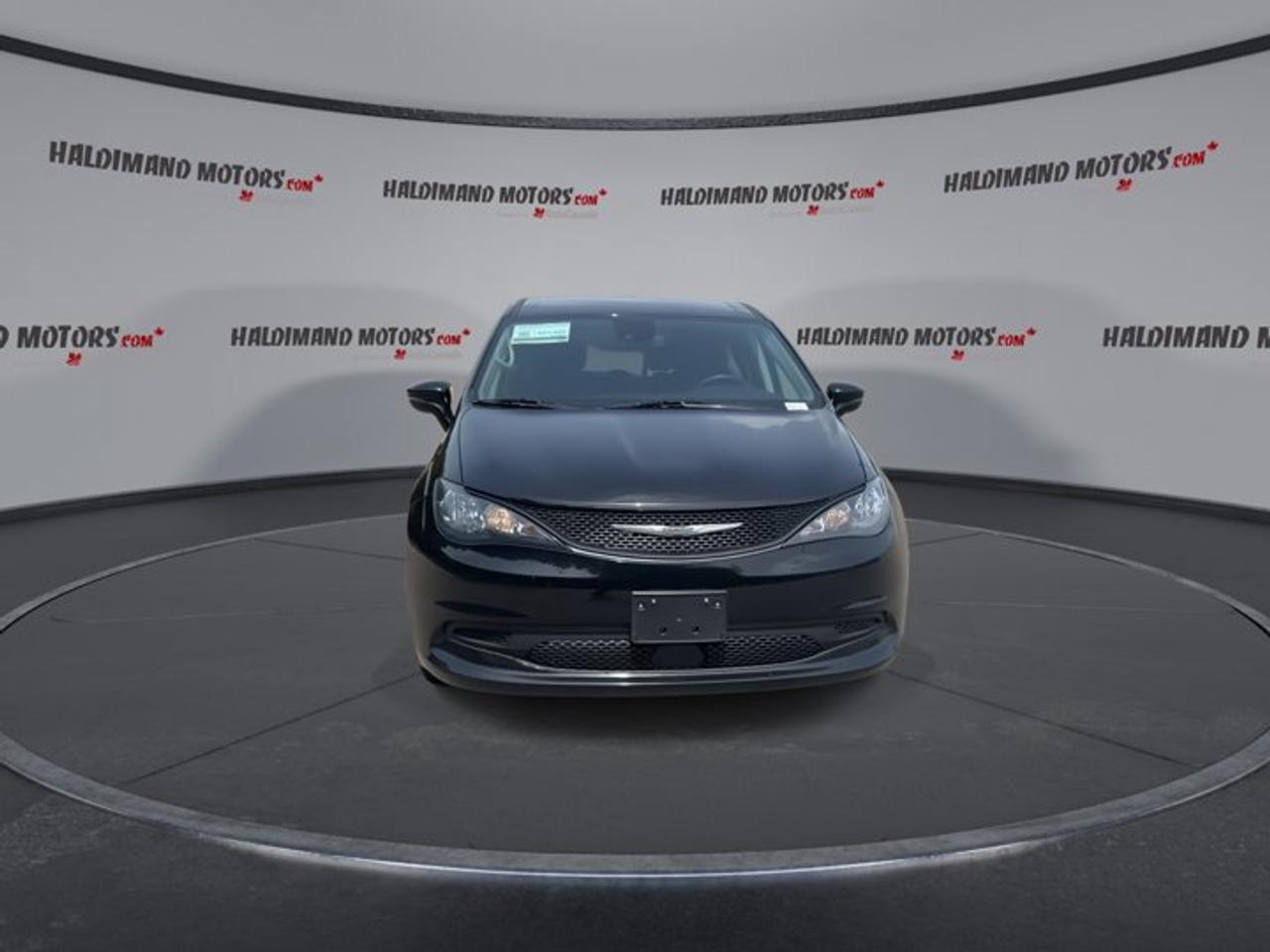 2024 Dodge Grand Caravan SXT 2WD | No Accidents Photo