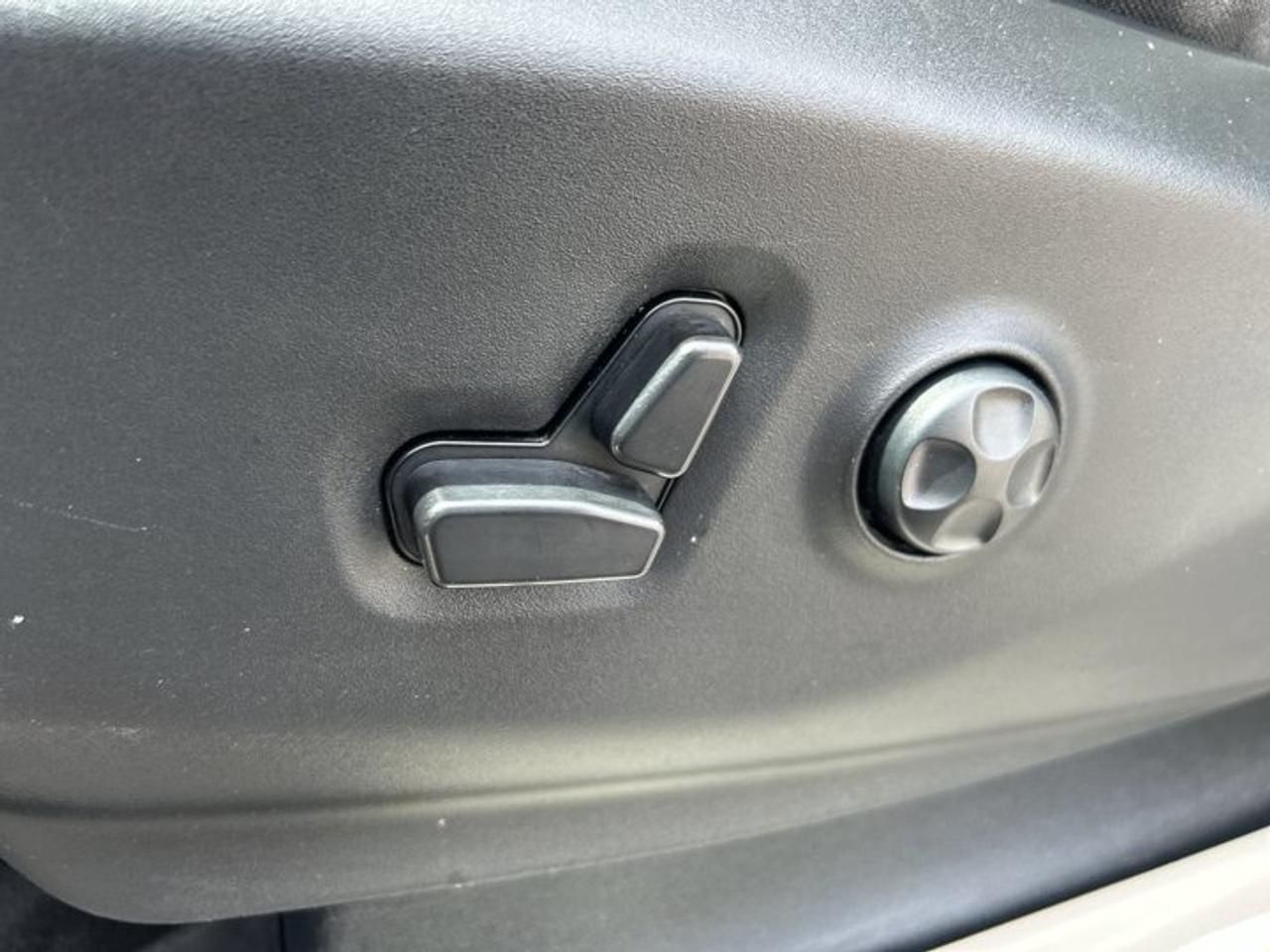 2024 Dodge Grand Caravan SXT 2WD | No Accidents Photo
