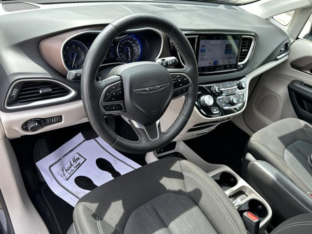 2024 Dodge Grand Caravan SXT 2WD | No Accidents Photo
