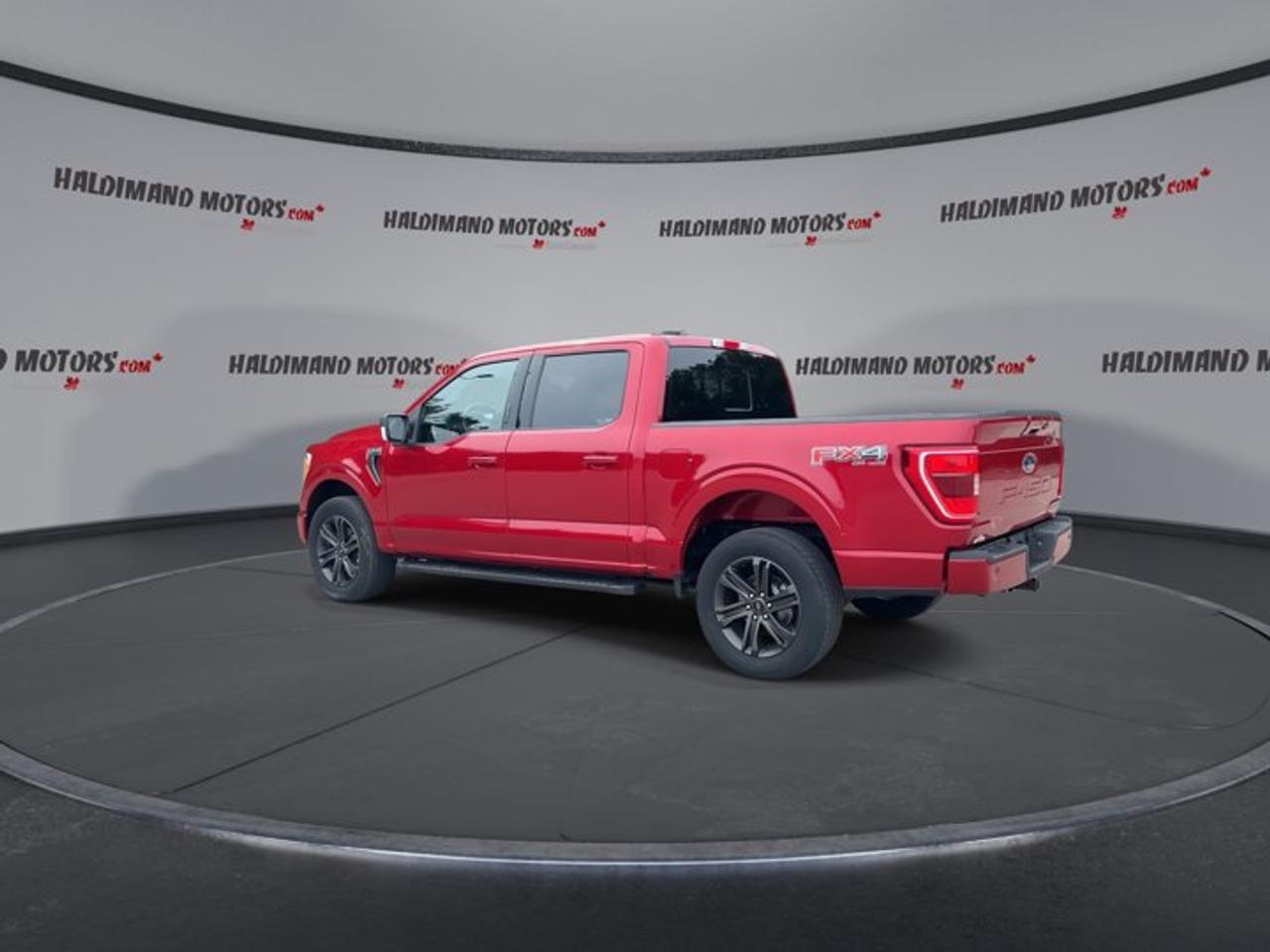 2022 Ford F-150 XLT SuperCrew 5.5' Box 4WD | One Owner | No Accidents Photo