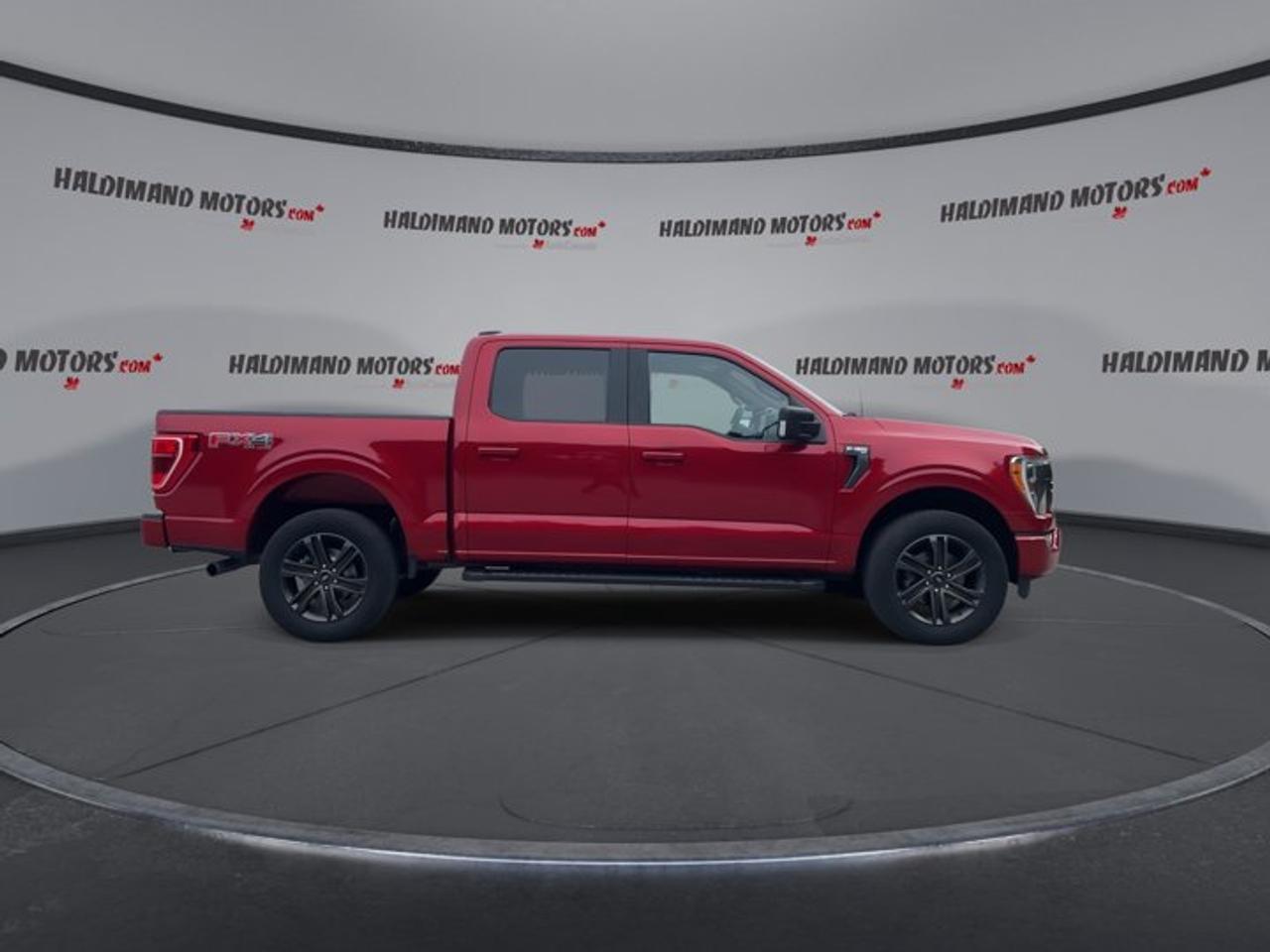 2022 Ford F-150 XLT SuperCrew 5.5' Box 4WD | One Owner | No Accidents Photo
