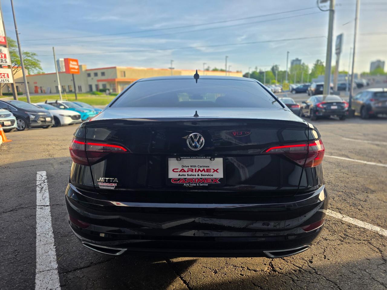 2019 Volkswagen Jetta 1.4 TSI Execline RARE MANUAL | NAVI | Beats Audio | BSM Photo3