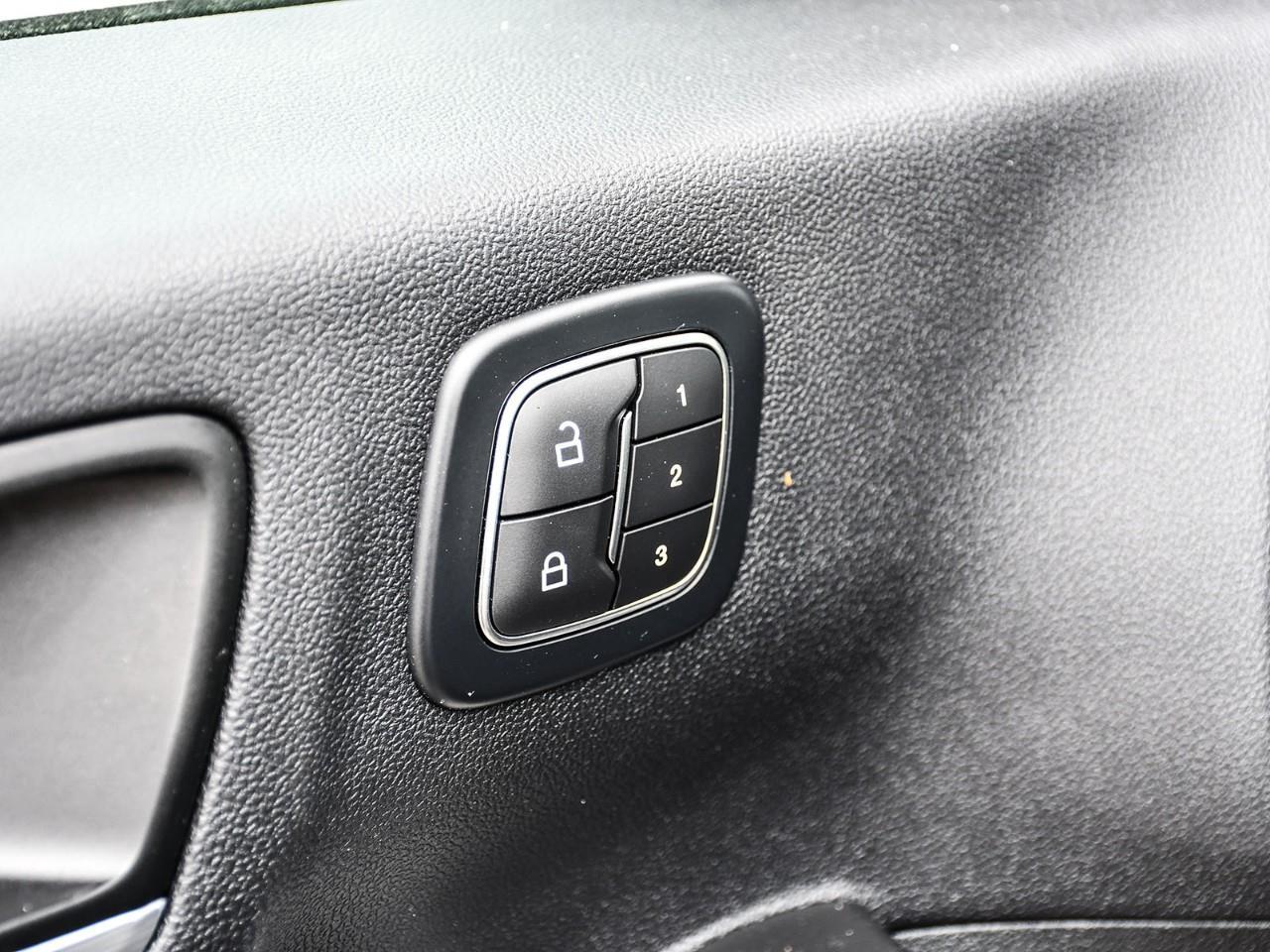 2025 Ford Escape PHEV Photo