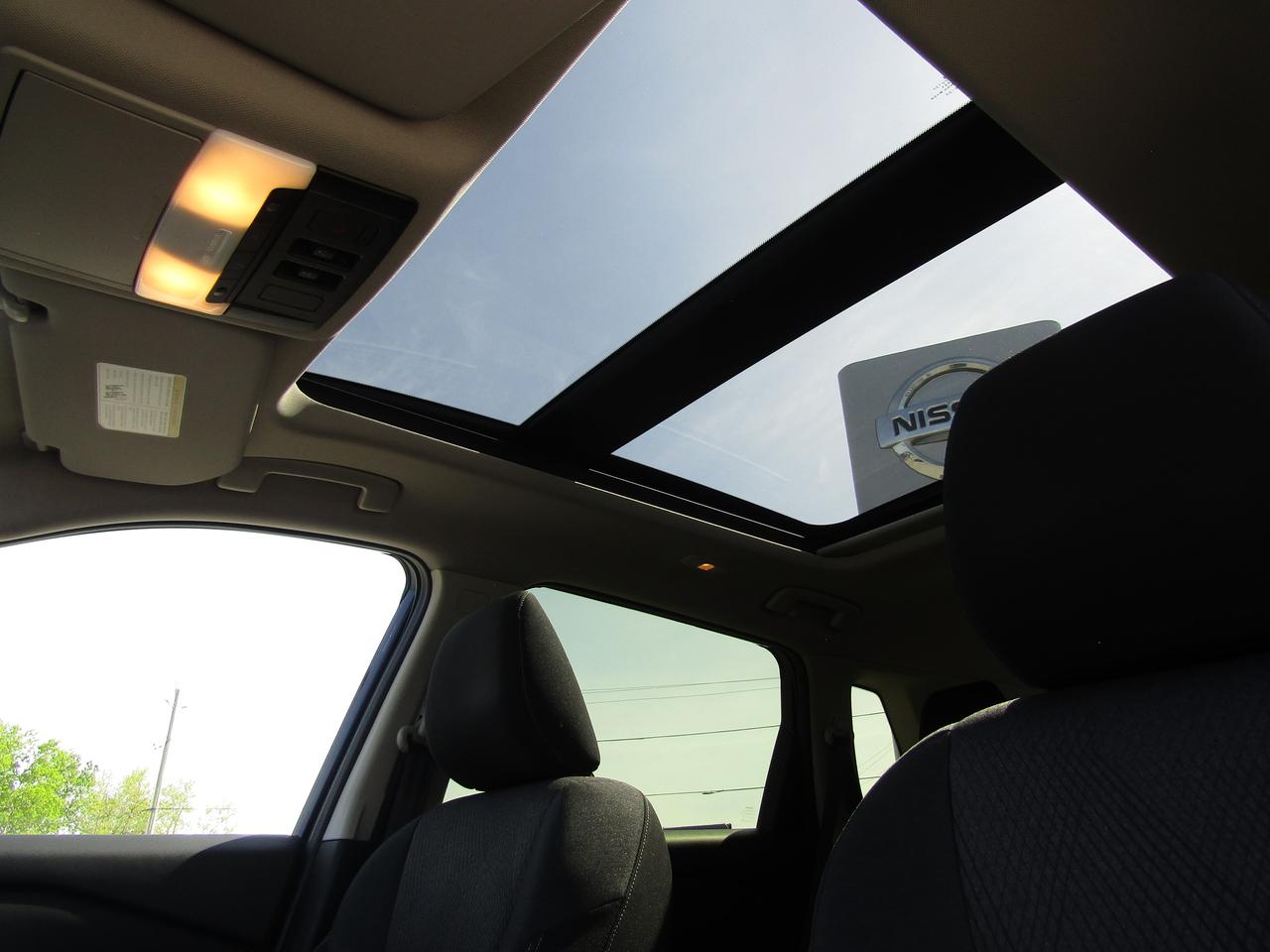 2024 Nissan Rogue SV Photo