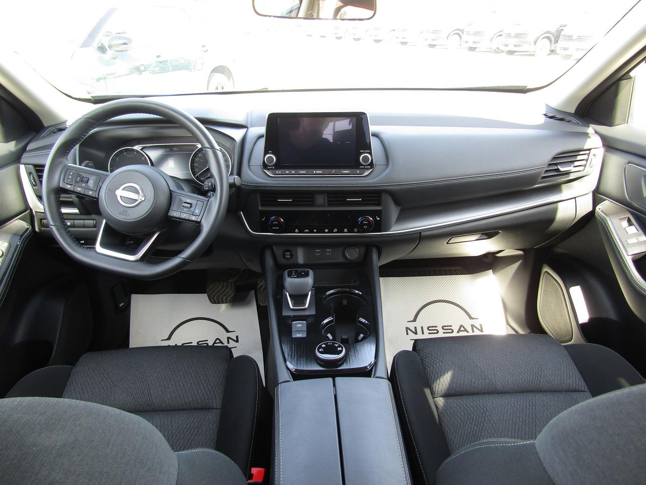 2024 Nissan Rogue SV Photo