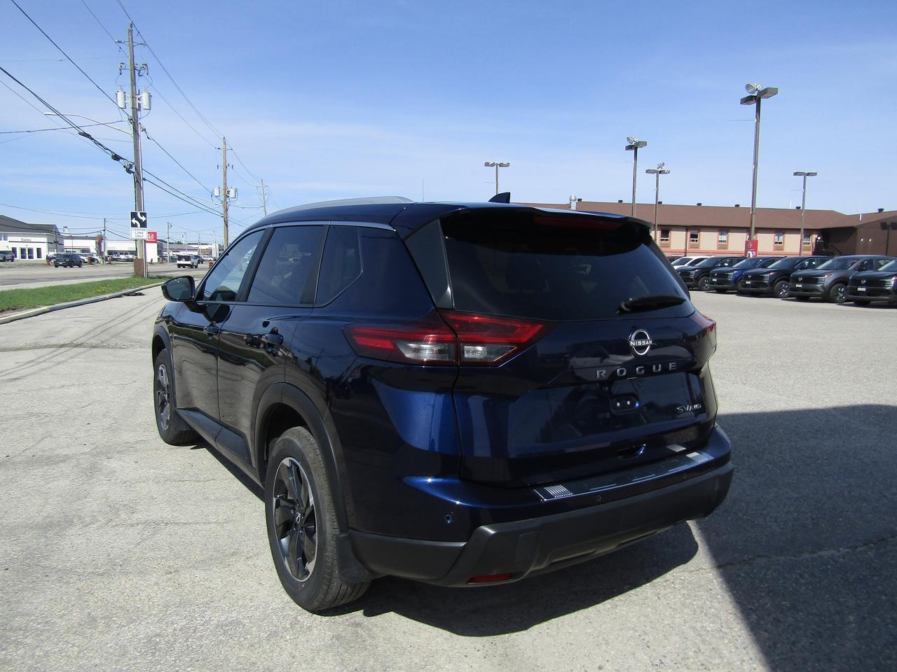 2024 Nissan Rogue SV Photo