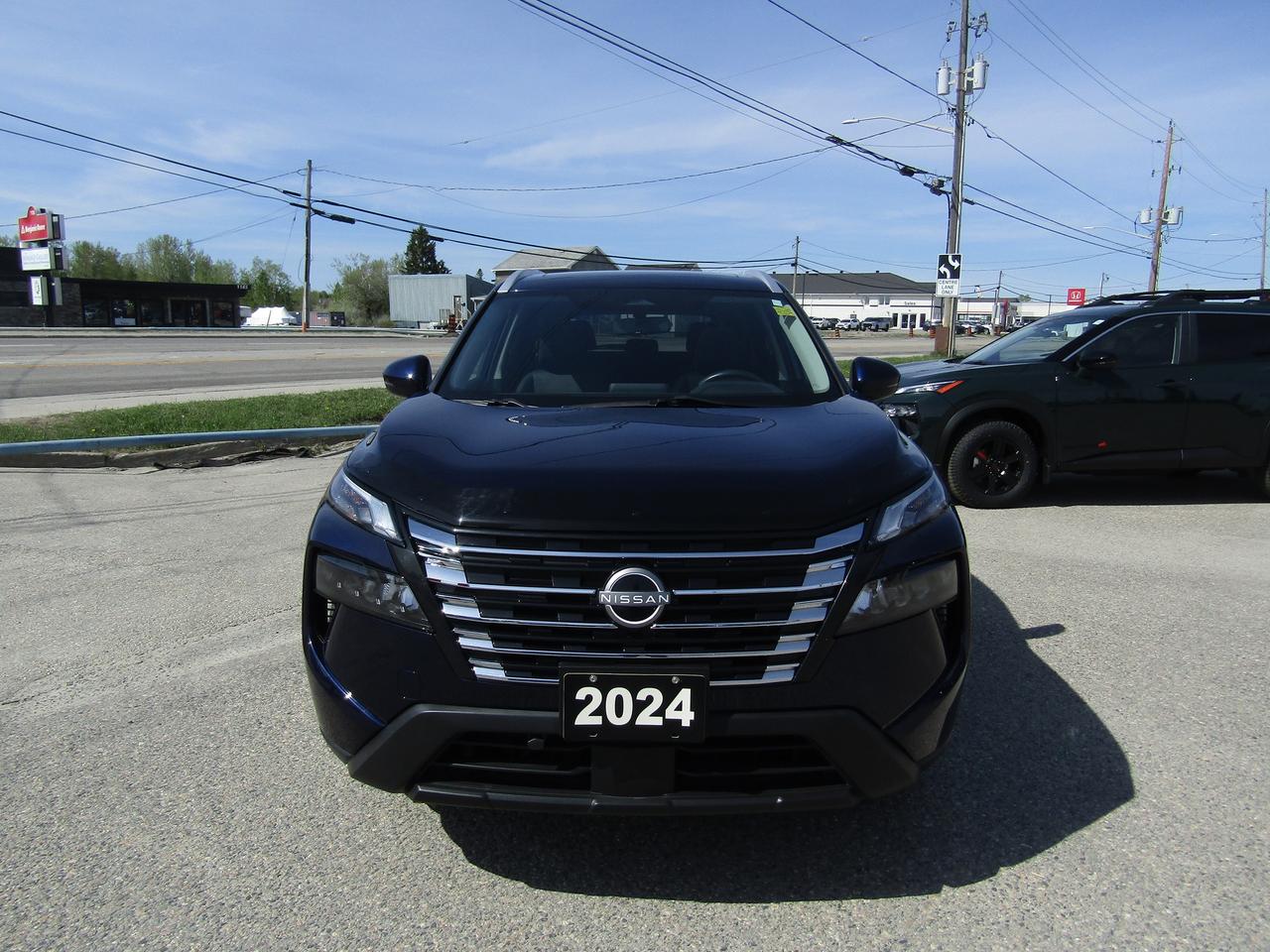 2024 Nissan Rogue SV Photo