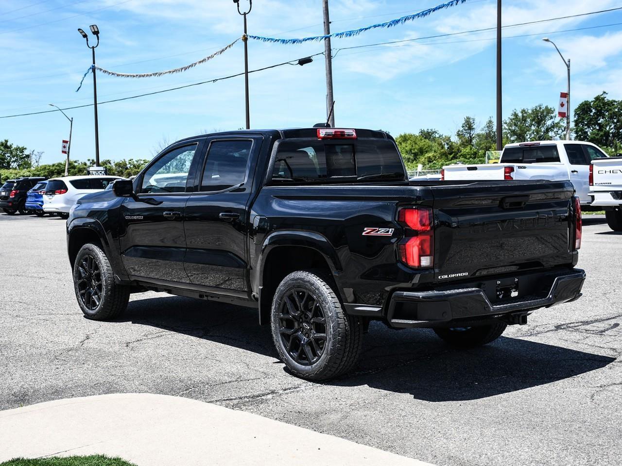 2026 Chevrolet Colorado Z71 Photo3