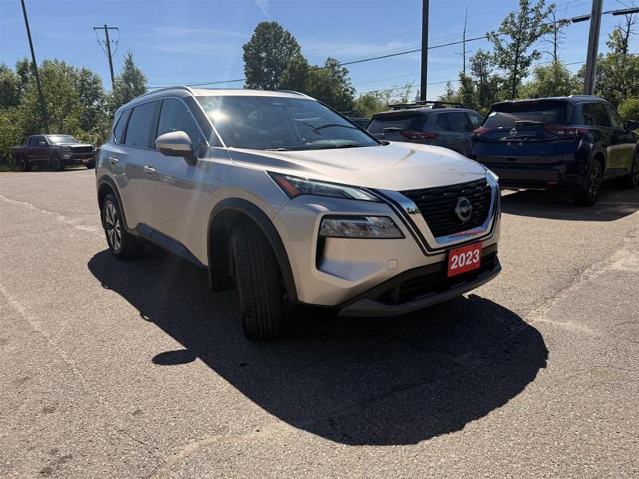 2023 Nissan Rogue SV AWD CVT (2) Photo