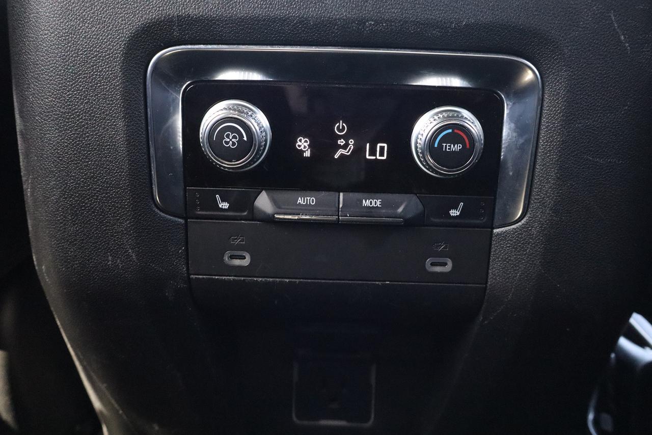 2024 GMC Yukon XL SLT Photo