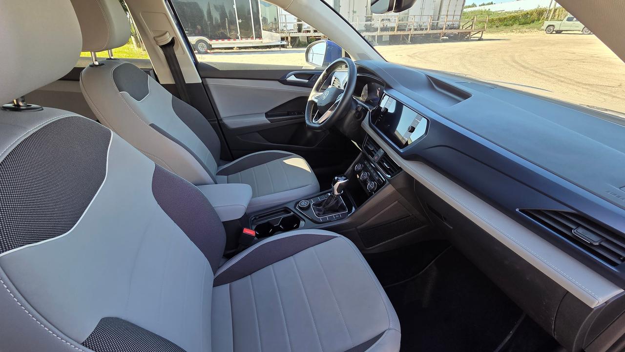 2024 Volkswagen Taos Comfortline Photo