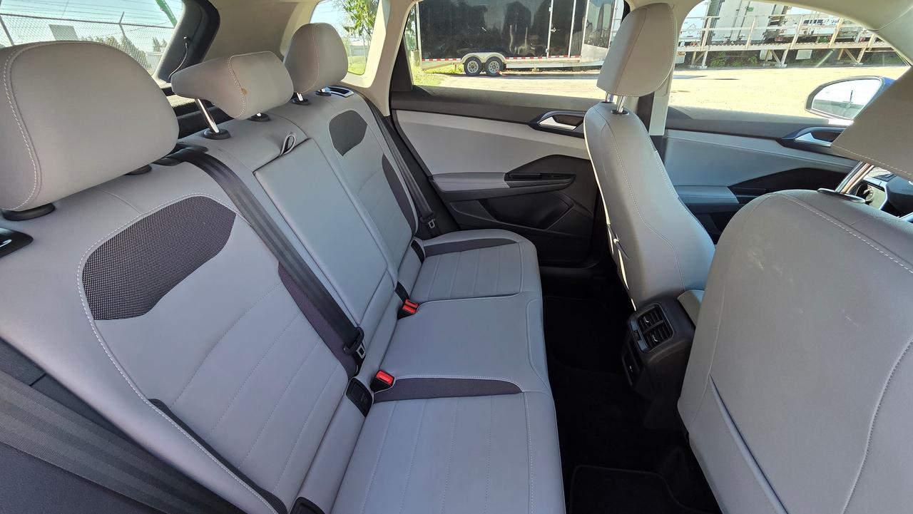 2024 Volkswagen Taos Comfortline Photo