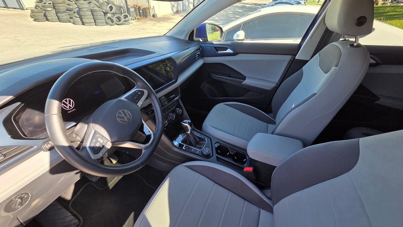 2024 Volkswagen Taos Comfortline Photo