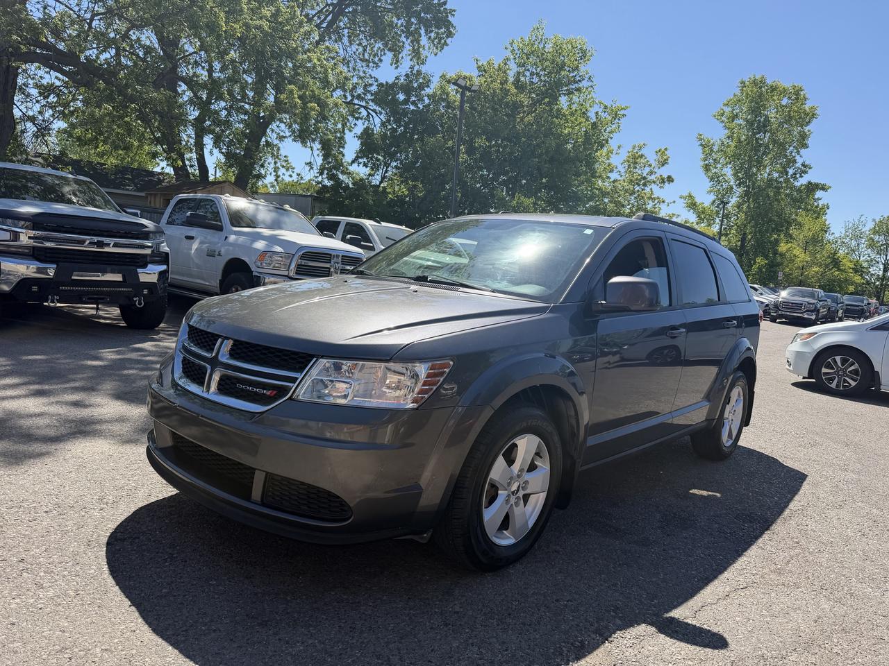 2015 Dodge Journey SE Plus | Clean CARFAX | 7 Passenger Photo2