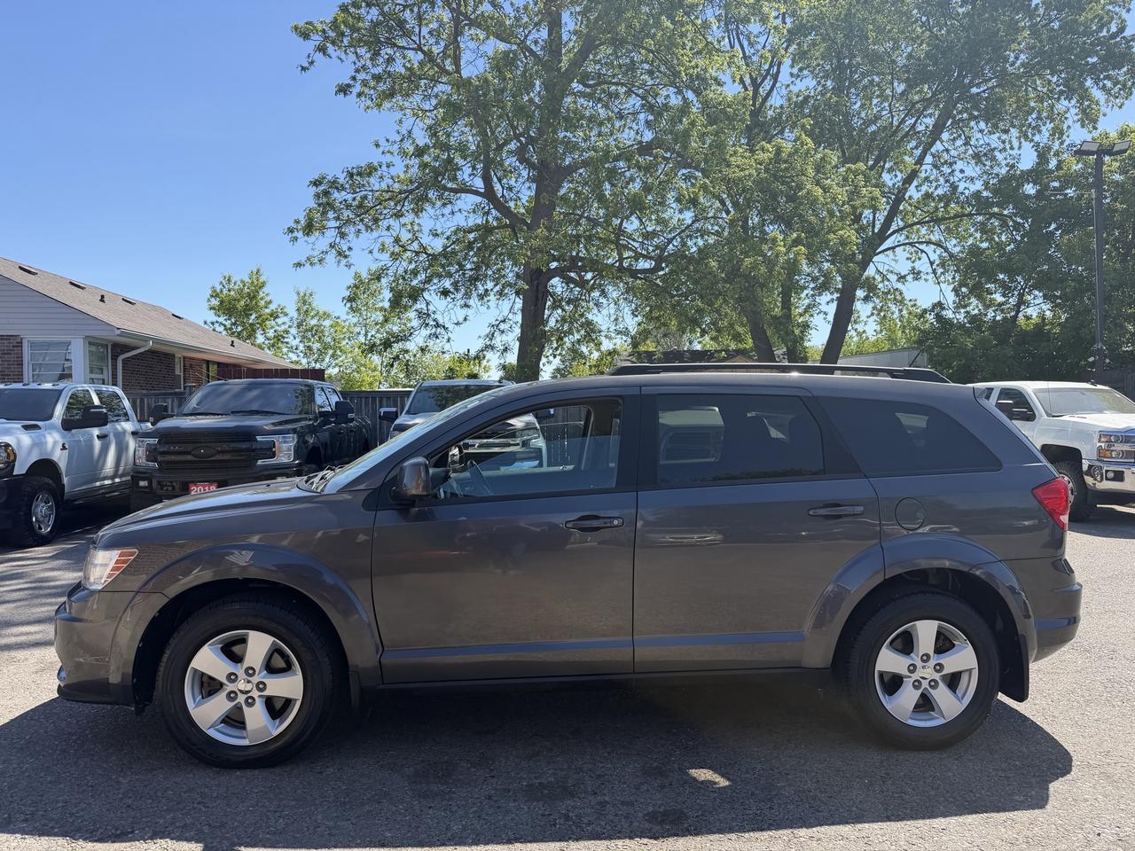2015 Dodge Journey SE Plus | Clean CARFAX | 7 Passenger Photo3