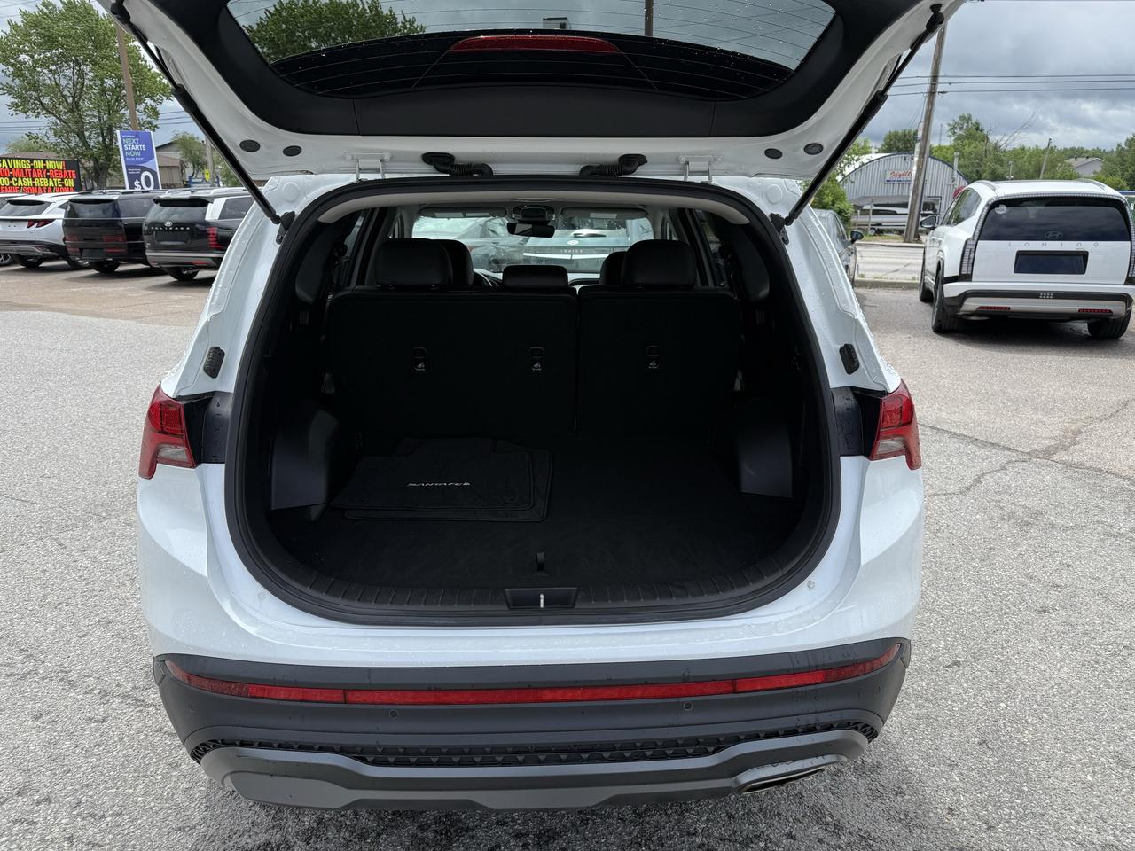 2022 Hyundai Santa Fe URBAN AWD Photo