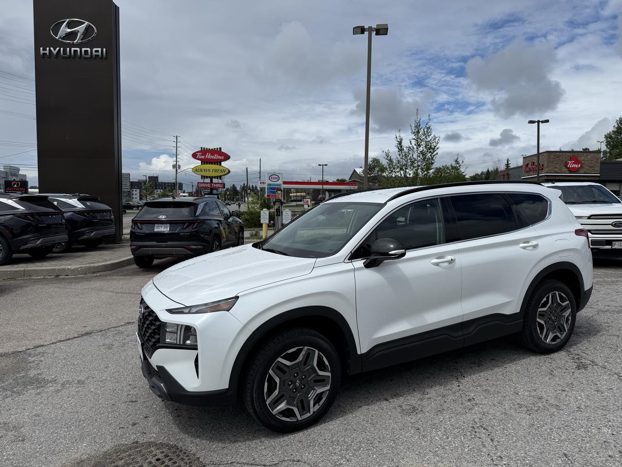 2022 Hyundai Santa Fe URBAN AWD Photo