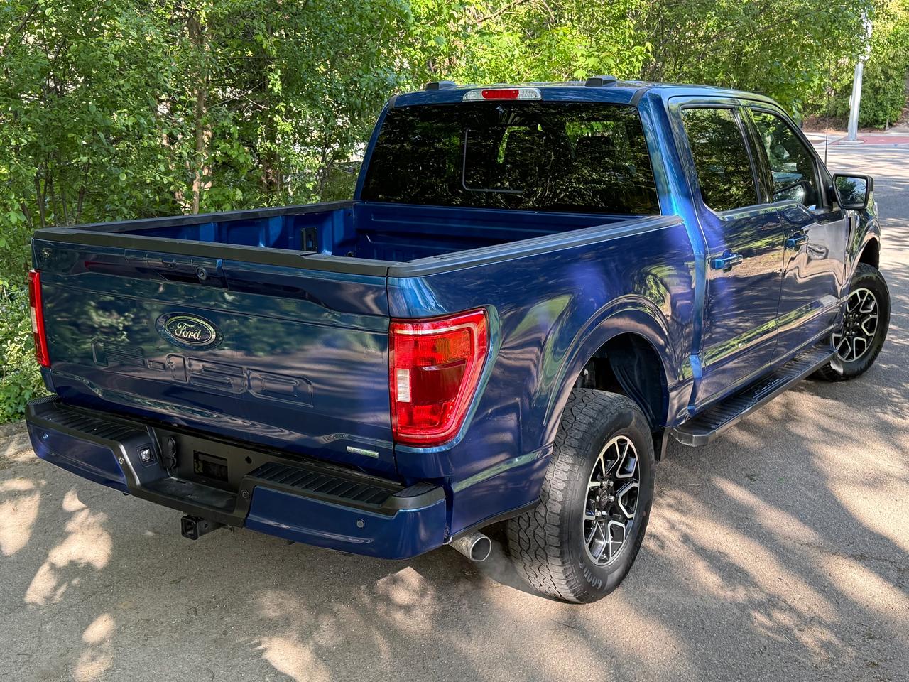 2023 Ford F-150 XLT 4WD SuperCrew 5.5' Box Photo2