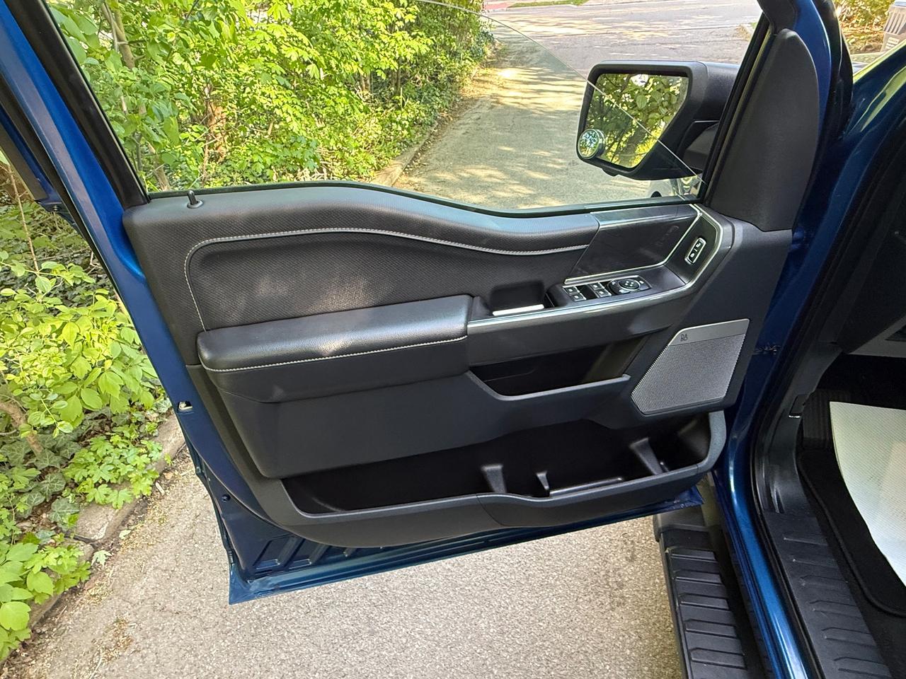 2023 Ford F-150 XLT 4WD SuperCrew 5.5' Box Photo
