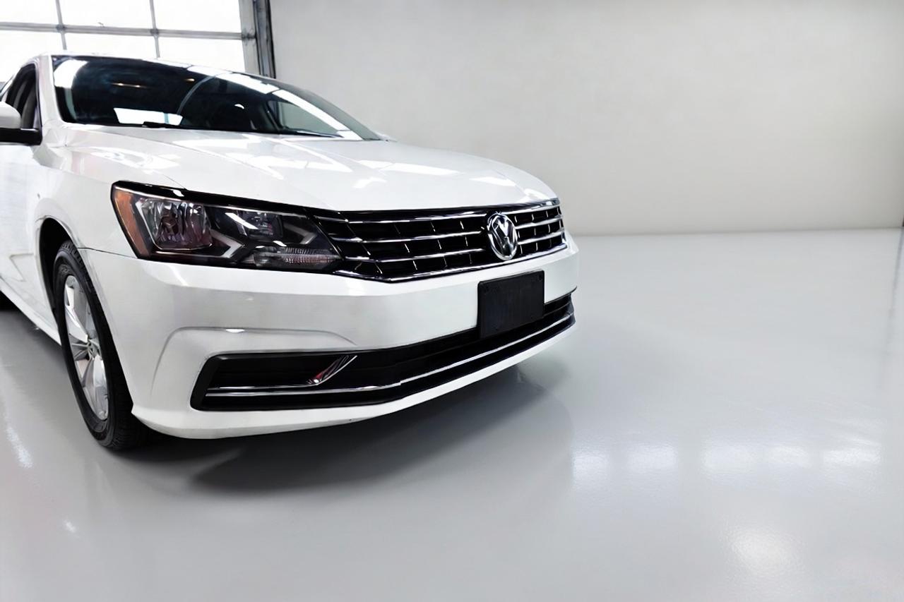 2018 Volkswagen Passat TRENDLINE+,ALL SERVICE RECORDS.NO ACCIDENT Photo