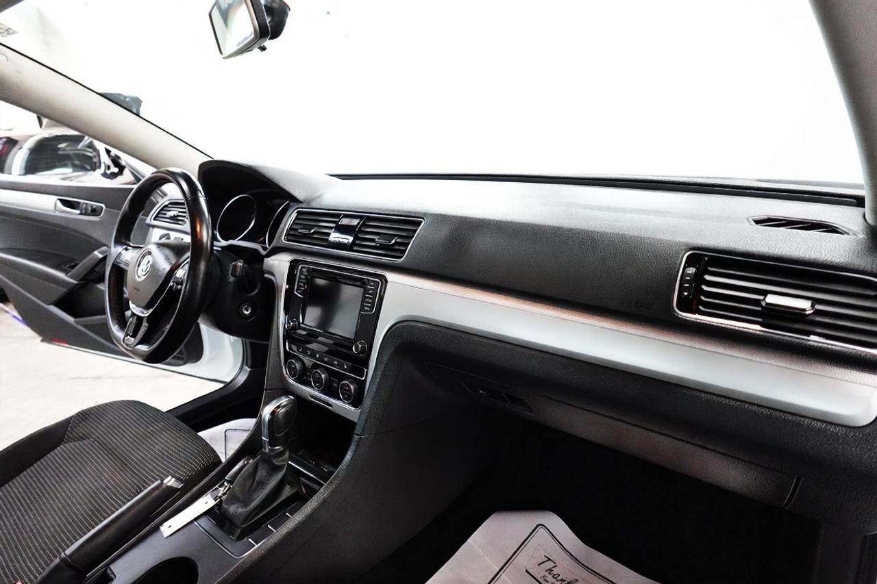 2018 Volkswagen Passat TRENDLINE+,ALL SERVICE RECORDS.NO ACCIDENT Photo