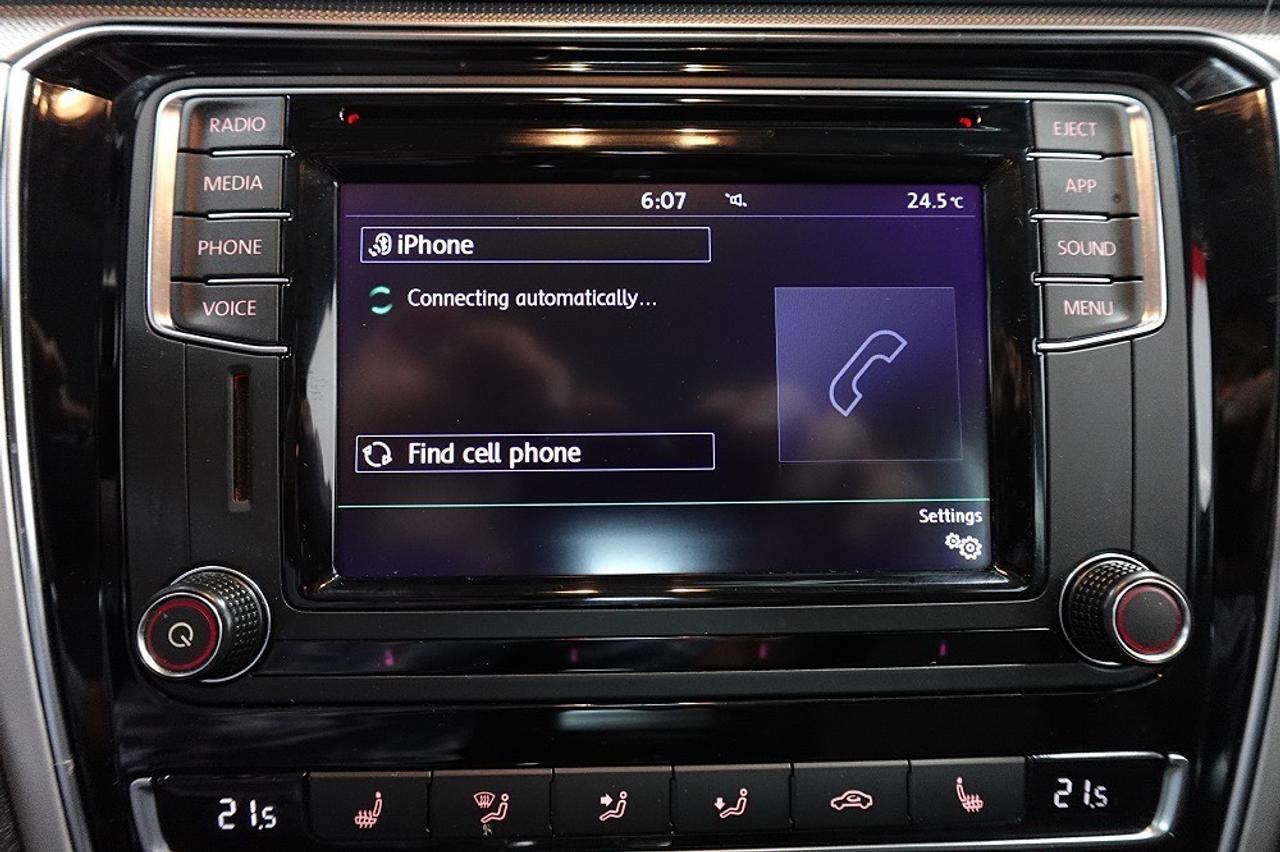 2018 Volkswagen Passat TRENDLINE+,ALL SERVICE RECORDS.NO ACCIDENT Photo